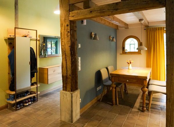 paus-referenz-wohn-esszimmer-seitlich